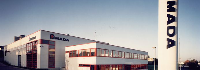 1990 - Relocation to the second new company building in Haan, Westfalenstraße